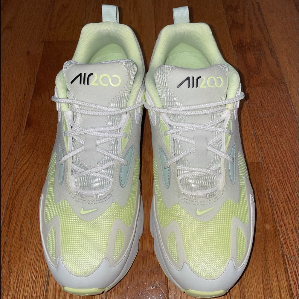 Nike Air 200